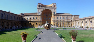 Cortile della Pigna